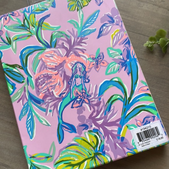 Lilly Pulitzer Tech Pocket - Picture 3 of 3